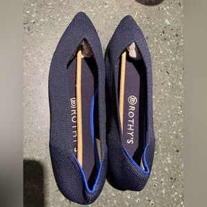 brand new never worn Rothy's Women's Dark Blue Pointed Flats size 9